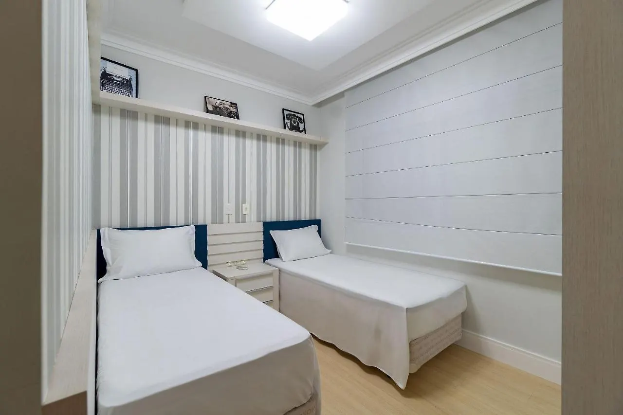 Apartment Varandas Do Atlantico - Apartamento Em Condominio Pe Na Areia Bombinhas