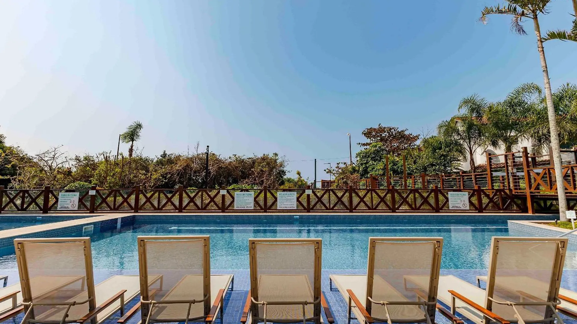 Varandas Do Atlantico - Apartamento Em Condominio Pe Na Areia Bombinhas